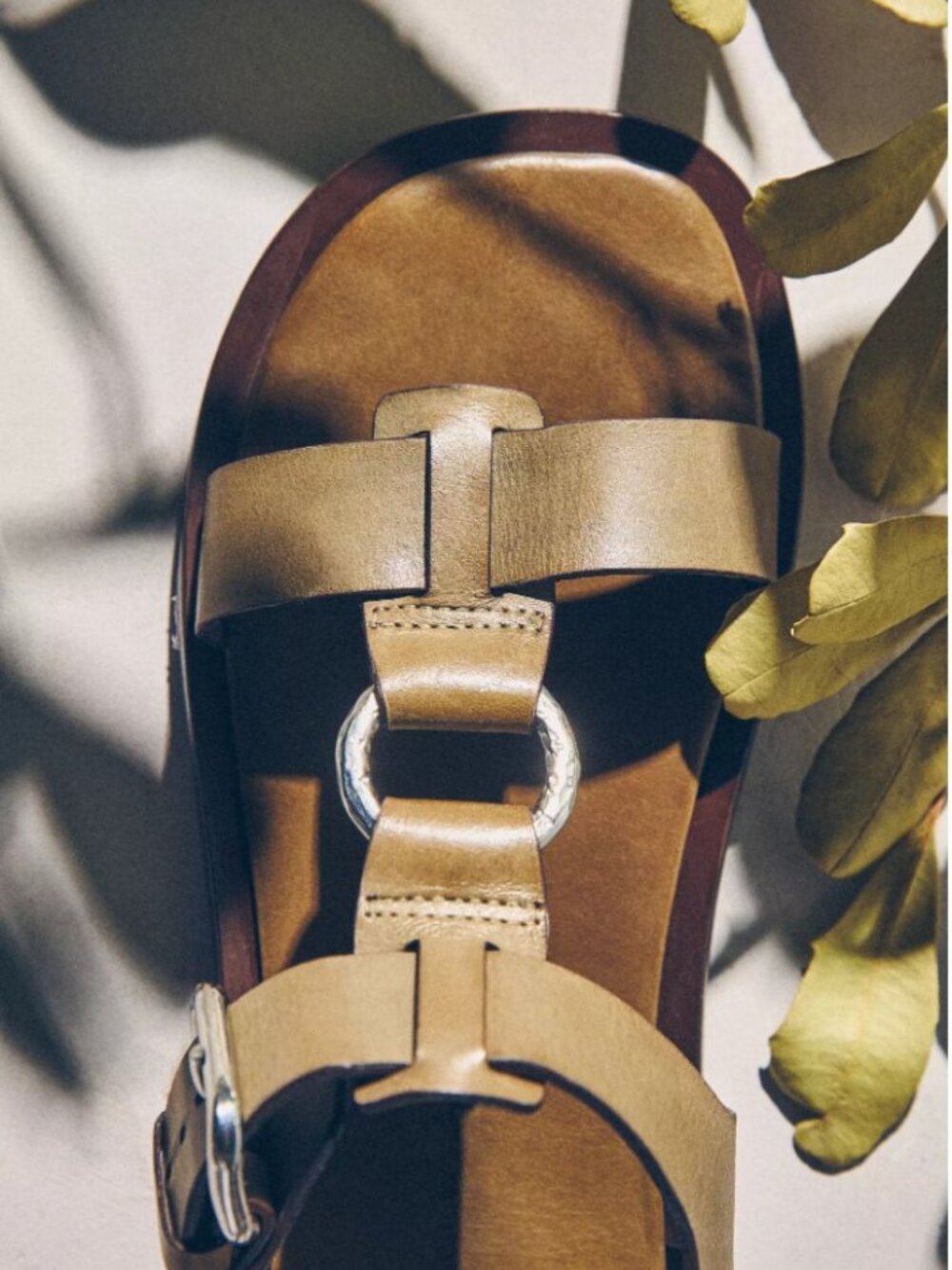 ANTHROPOLOGIE GLADIATOR RING SANDALS SIZE 6
